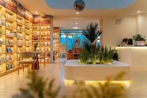 Lobby - Coastal Clouds Lake View Inn (Dali)