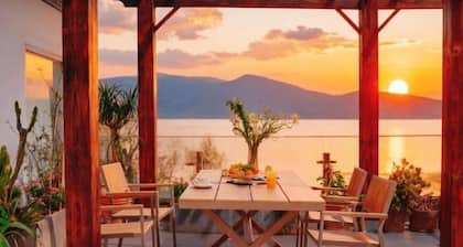 Coastal Clouds Lake View Inn