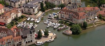 Studio DE 18 m2 Tres Propre Avec LIT Double 140x200cm