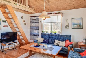 Fireplace - Gorgeous home in Ljung with kitchen (Ljung)