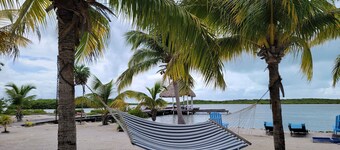 Brahma Blue Belize Sunset Suite #11 (2Bed/2Bath)