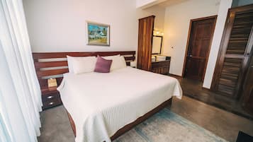 2 chambres, coffres-forts dans les chambres, fer et planche Ă repasser