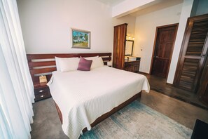 2 bedrooms, in-room safe, iron/ironing board, free WiFi