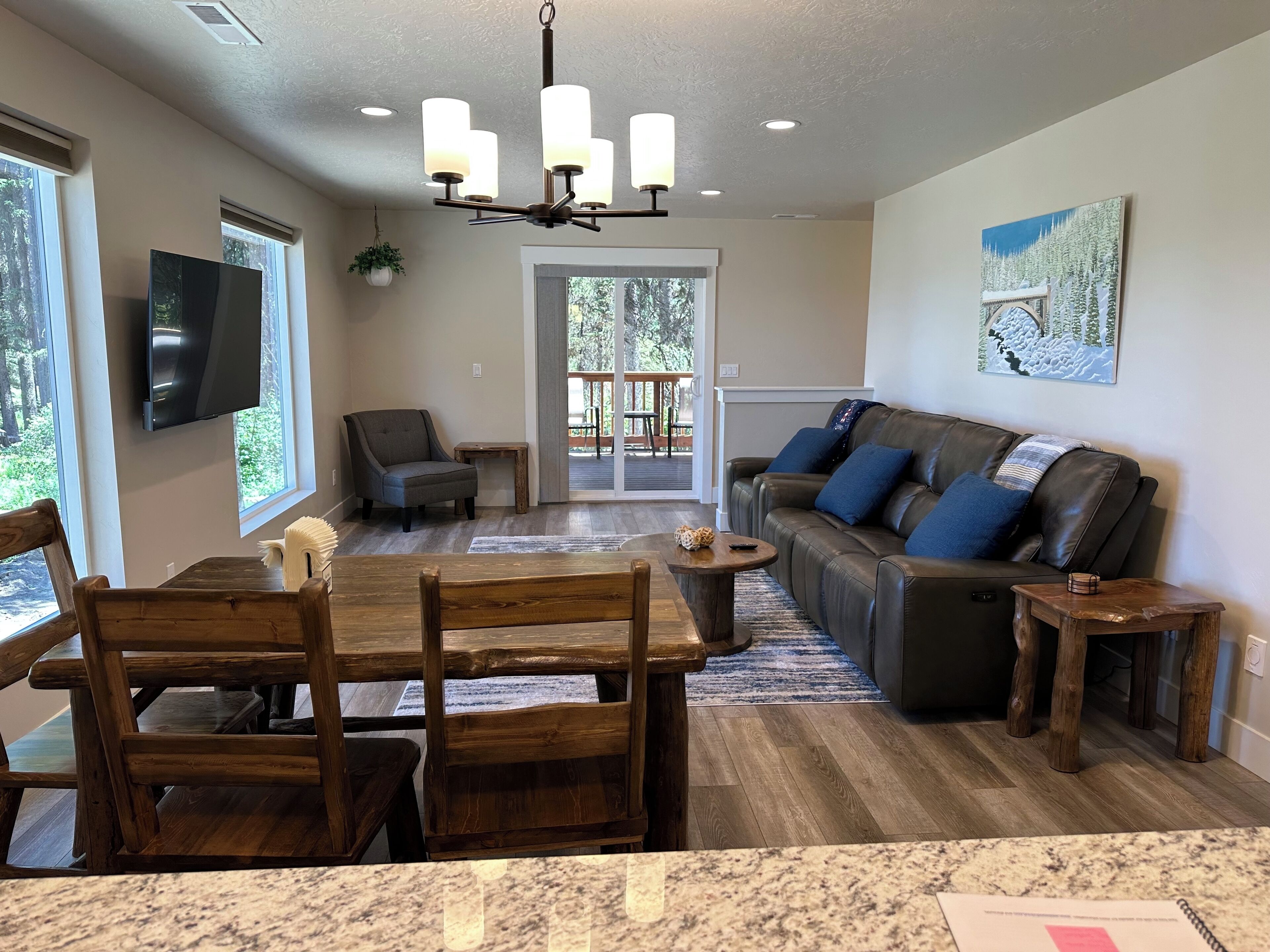 New Home - Come relax at Westwood Retreat waterfront property with Hot Tub!