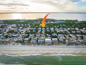 Beach nearby - Less than 5min Walk to Beach with Pool, Fire Pit (Corolla)