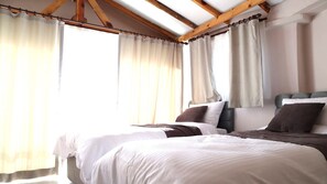 2 bedrooms, desk, iron/ironing board, free WiFi
