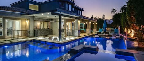 Udendørs pool, opvarmet pool