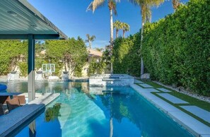 屋外プール、温水プール