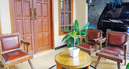 Spot On 91551 Gwen Syariah Homestay