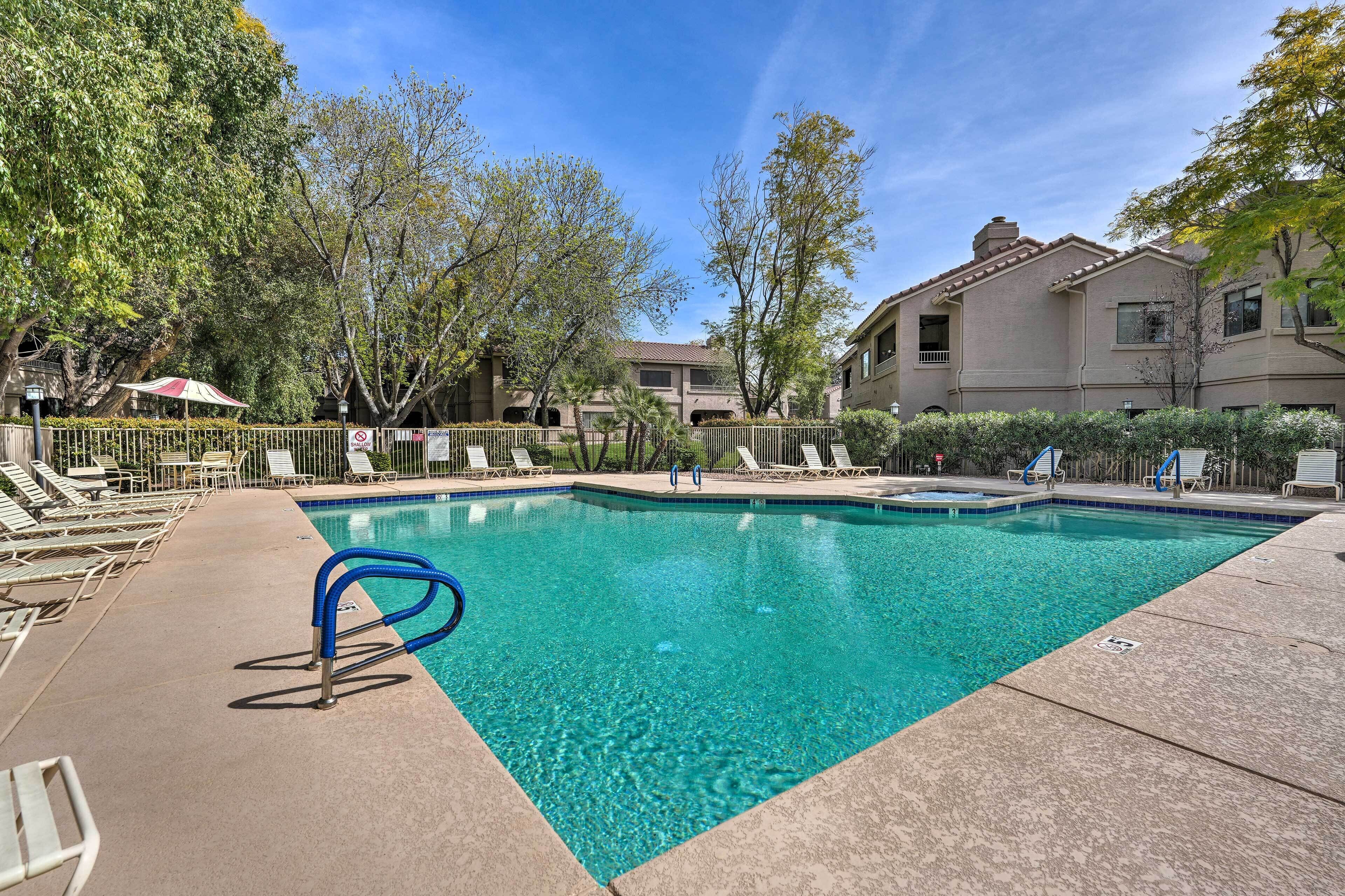 Scottsdale Condo: Pool, Hot Tub & Grill Access!