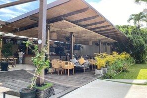 Terrace/patio - The Lokal Hotel Phuket (Patong)