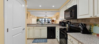 Ocean View Condo Steps from Pool and Beach with Tennis Court