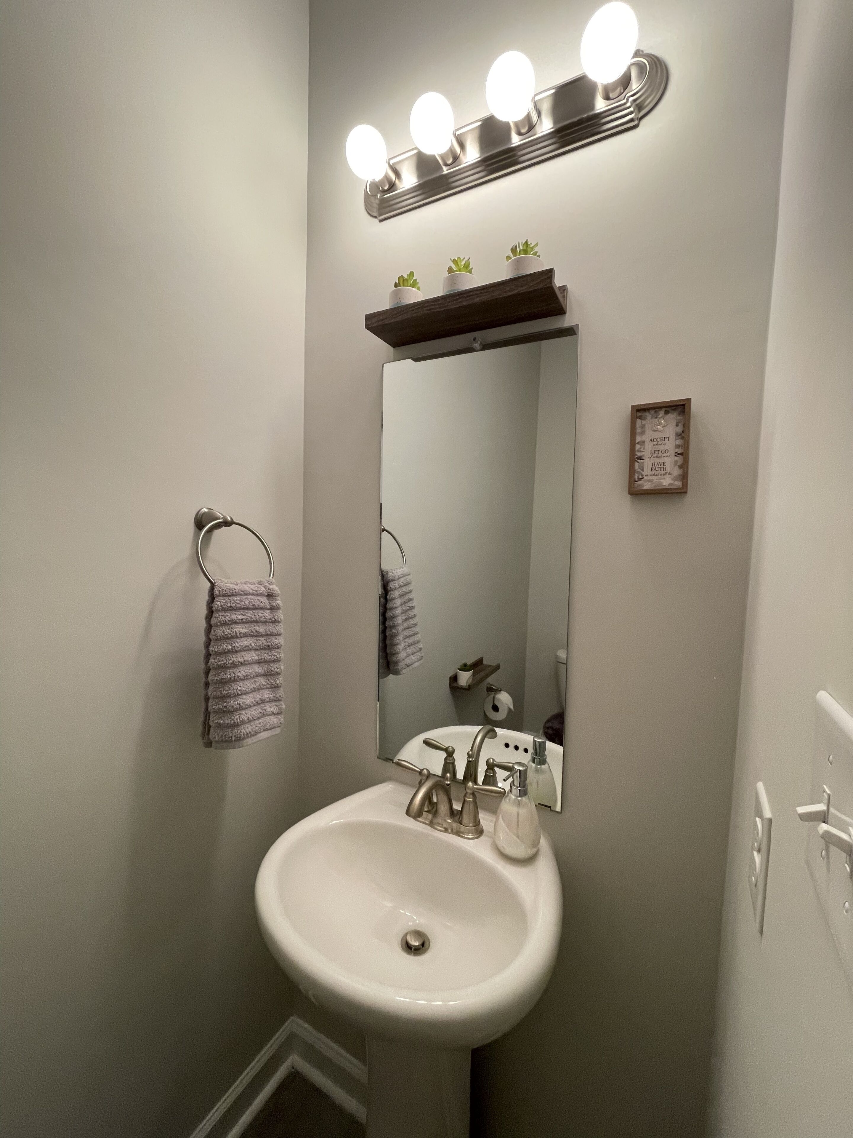 Immaculate and smart brand new construction duplex house!