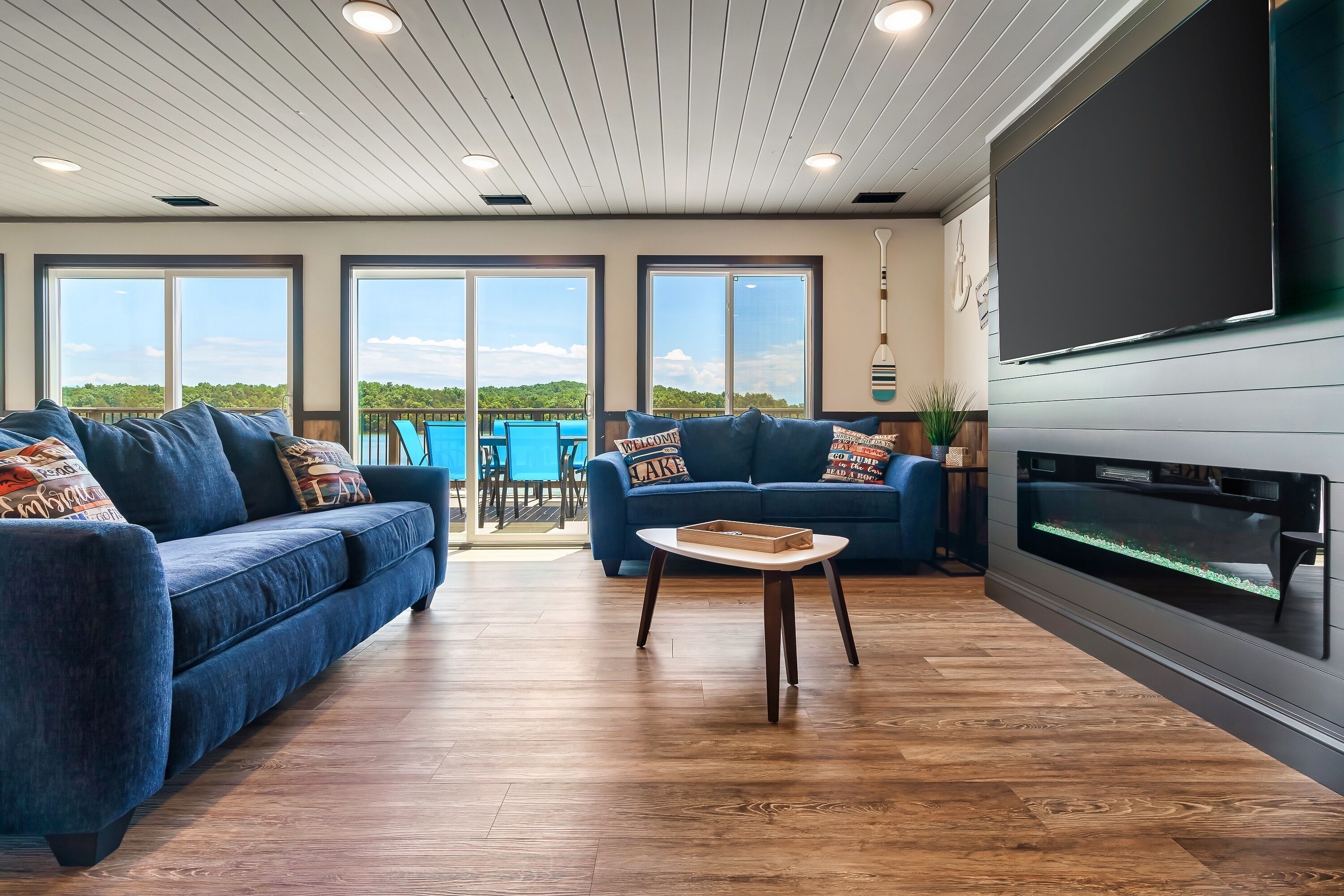 The Lodge at Lakeside is the perfect name describing Douglas Lake in The Smokies!