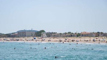 Vlak bij het strand