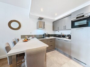 Fridge, oven, dishwasher, coffee/tea maker - Cannes Center - JEJ1 (CANNES)