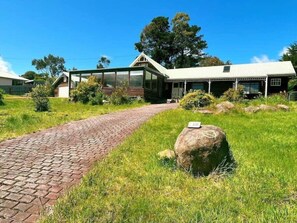 Exterior - Coastal Cabin next to Bruny Island Ferry (Kettering)