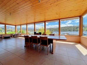 Dining - Coastal Cabin next to Bruny Island Ferry (Kettering)