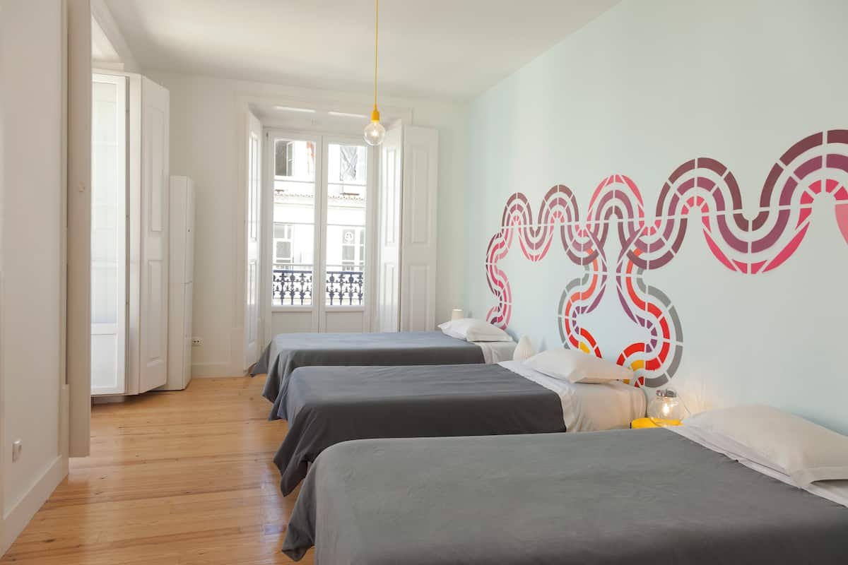 Dortoir Partagé Panoramique, 3 lits une place, balcon | Fer et planche à repasser, Wi-Fi gratuit, draps fournis