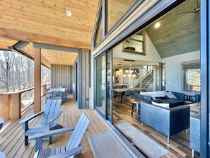 Outdoor dining - Zion at Eagles Nest - 4BR, pet friendly, hot tub, wood burning fireplace! (Banner Elk)