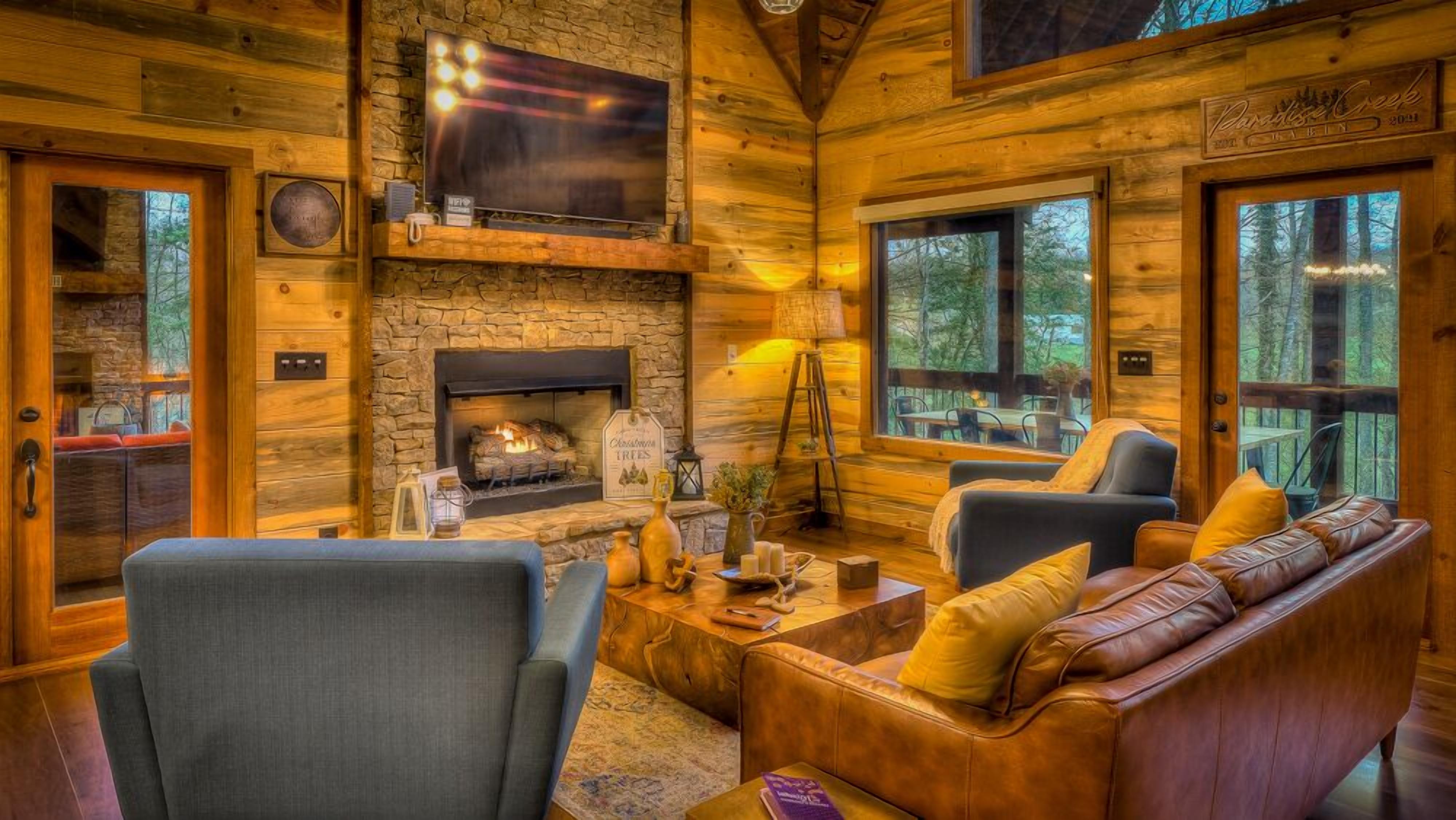 Paradise Creek - Creek Front | Perfect for Families | Hot Tub