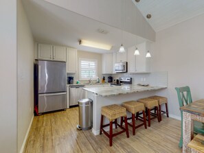 Fridge, microwave, oven, stovetop - Walk to the Beach, Shared Heated Pool, Golf Cart Access (Port Aransas)