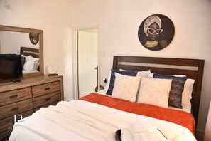2 chambres, fer et planche à repasser, Wi-Fi gratuit, draps fournis
