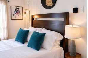 2 makuuhuonetta, silitysrauta/-lauta, ilmainen Wi-Fi, vuodevaatteet