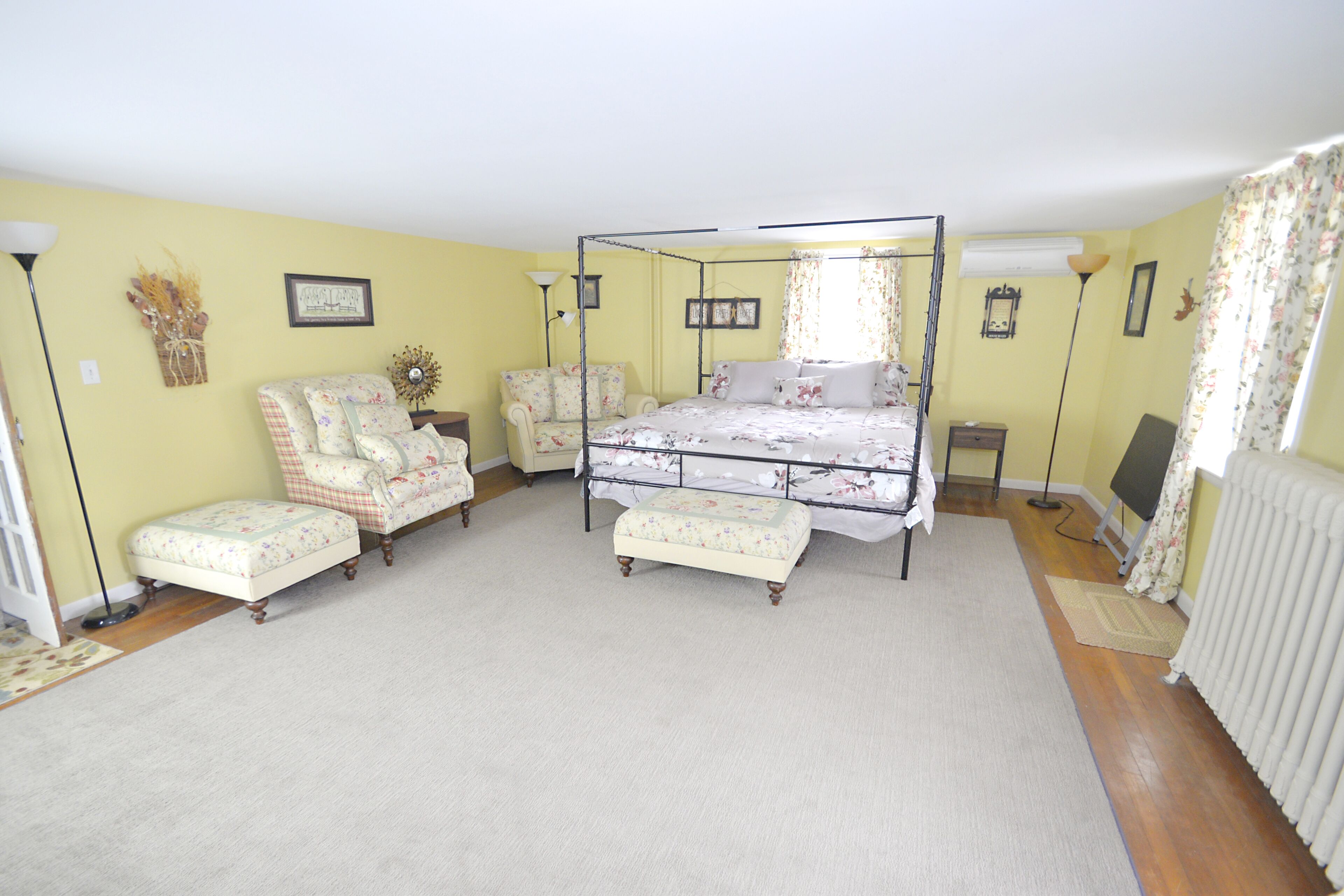 Built in 1832, this 4 bedroom home has a big story to tell!
Boat parking avail.