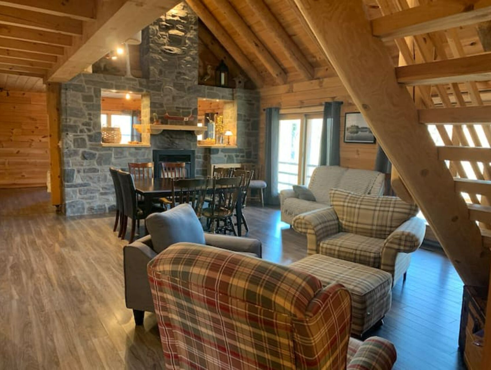 Superbe Chalet en Bois Rond Spa- La Fontaine Rouge