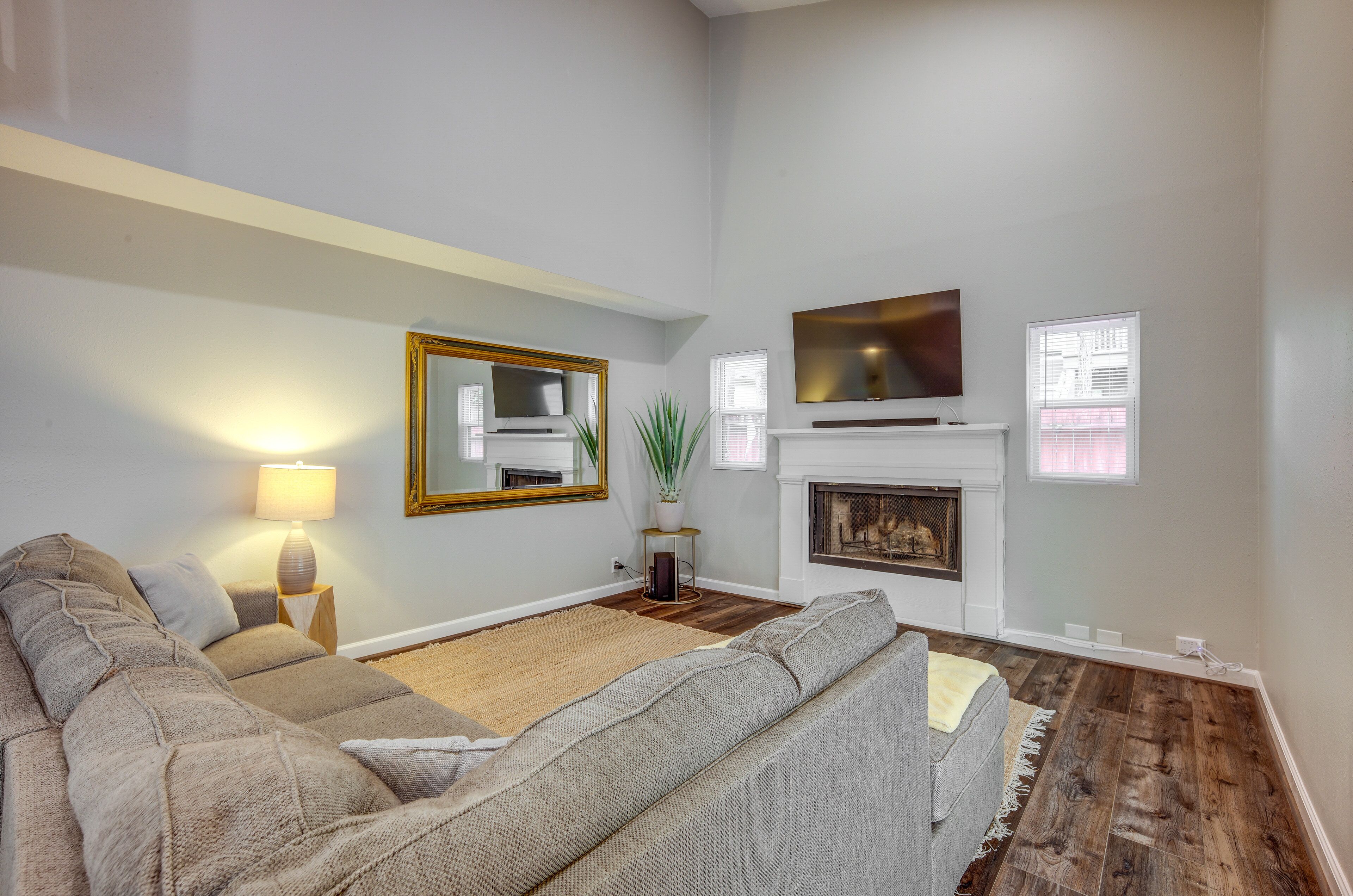 Montgomery Vacation Rental - Walk to Lake Conroe!