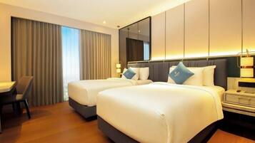 Superior Twin Room, 2 Katil Bujang (Single), City View | Bar mini, seterika/papan seterika, Wi-fi percuma, cadar katil