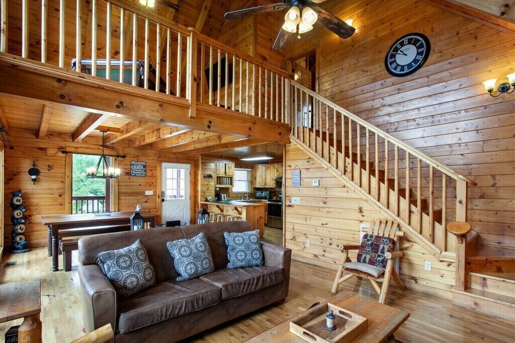 Perfect 2BD Cabin w/ HOT TUB! Game Room + VIEWS!