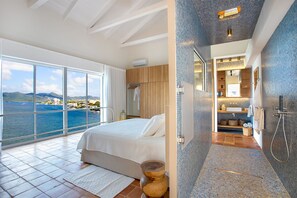 3 chambres, fer et planche à repasser, Wi-Fi gratuit, draps fournis