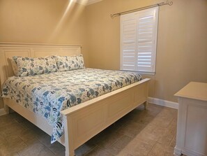 2 bedrooms, iron/ironing board, WiFi, bed sheets - Great Available Dates In The Heart Of Pensacola Beach! (Pensacola Beach)