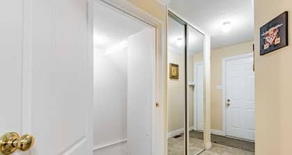 Comfortable Home in Richmond Hill