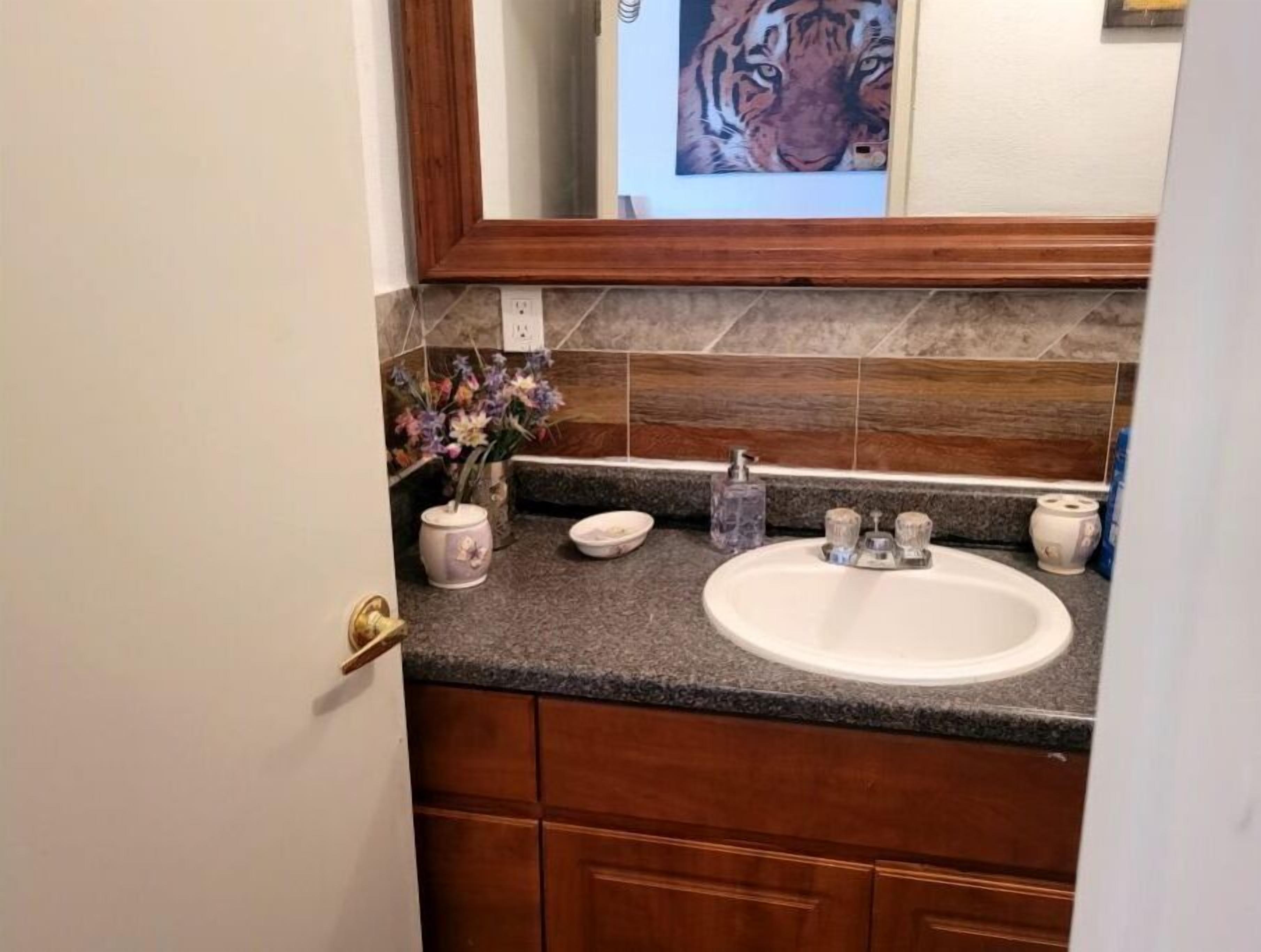 1 of 2 affordable apartments perfect for your getaway!!