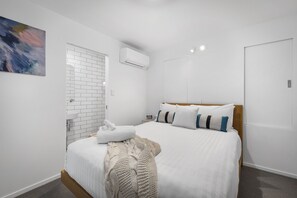 Apartamento standard | 2 quartos, roupas de cama premium, individualmente decorados