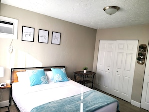 1 bedroom, free WiFi, bed sheets - Beautiful University Pines Studio in Sarasota (Sarasota)