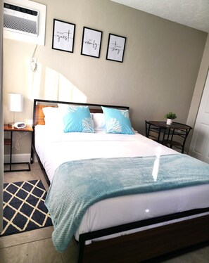 1 bedroom, free WiFi, bed sheets - Beautiful University Pines Studio in Sarasota (Sarasota)