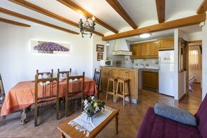 Interior - CARREBAIX IV - Rural apartment with beautiful views and free WiFi. (Orba)