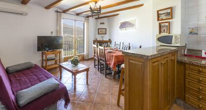 CARREBAIX IV - Rural apartment with beautiful views and free WiFi.