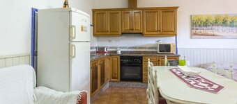 CARREBAIX V - Cosy studio with free WiFi.