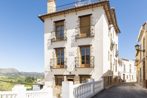 CARREBAIX V - Cosy studio with free WiFi.