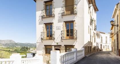 CARREBAIX V - Cosy studio with free WiFi.
