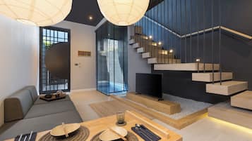Executive Suite | Living area