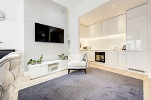 Interior - Chelsea - 2Bed Apartment - sleeps 4 - Pet Friendly (London)