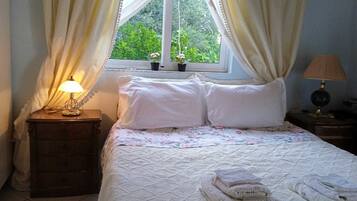 Fer et planche Ă  repasser, Wi-Fi, draps fournis