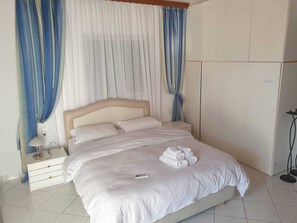 Bügeleisen/Bügelbrett, WLAN, Bettwäsche