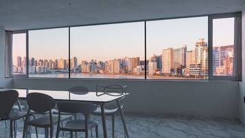 Familienapartment, 3 Schlafzimmer, Meerblick, am Strand | Ausblick vom Zimmer